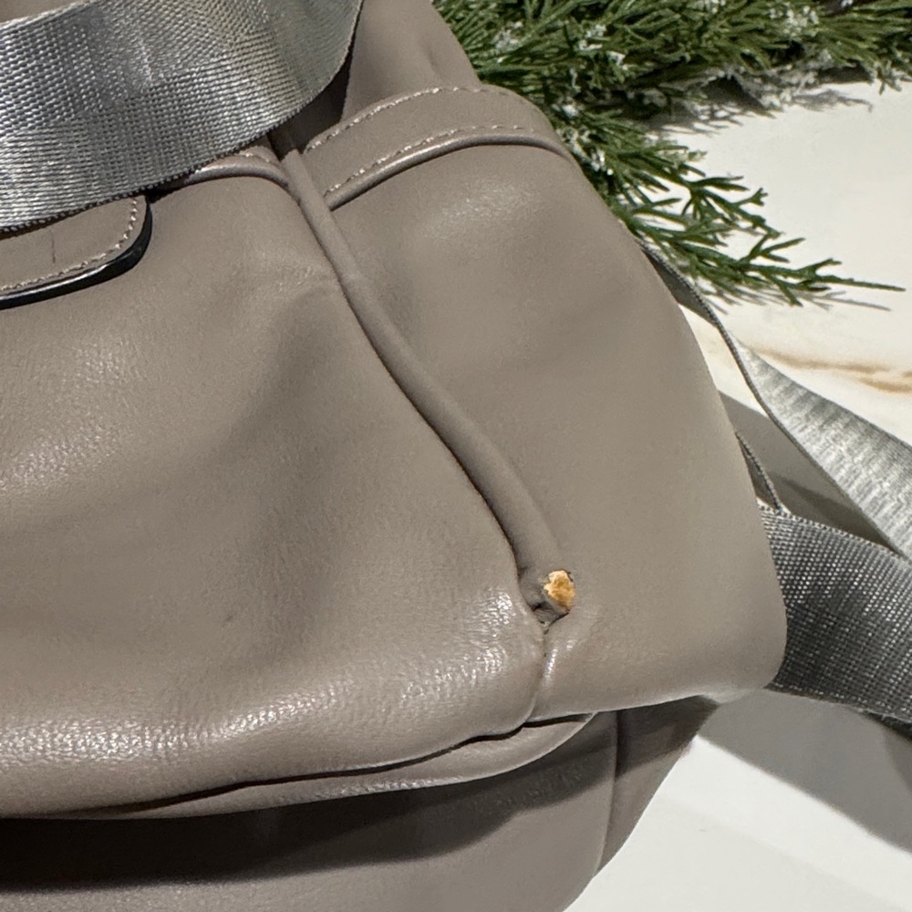 Chic Gray Leather Backpack By Cluci - image 5